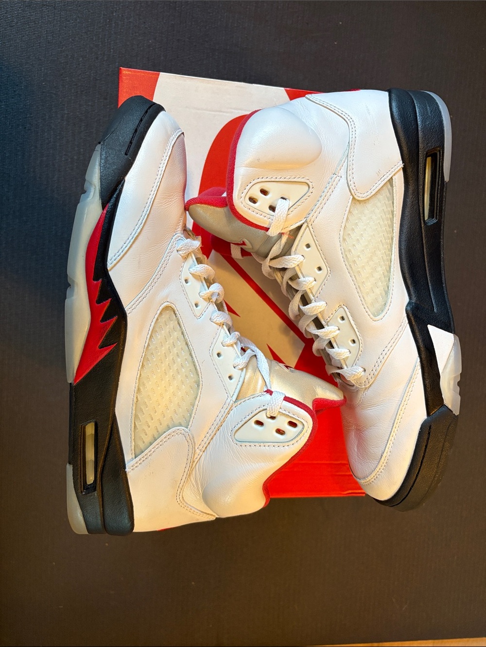 Jordan White Red Black Men’s Retro Basketball Sneakers